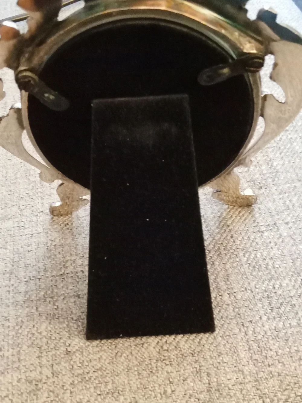 N/A ornate oval
